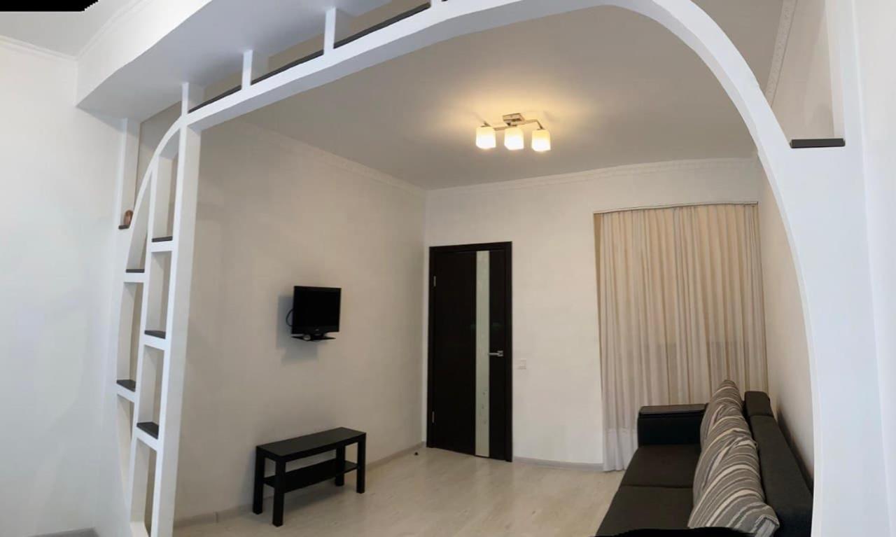 New Cosy Apartment Lviv Ngoại thất bức ảnh